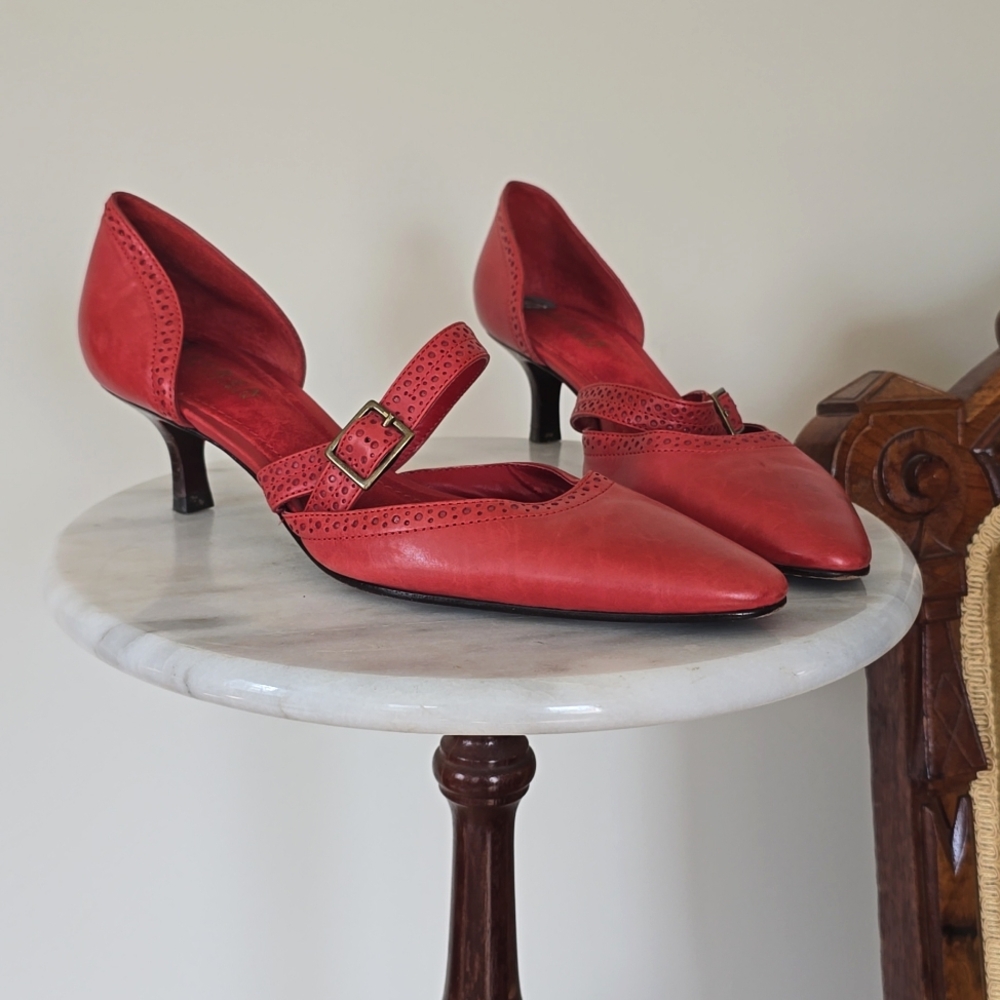 Lauren Ralph Lauren Pointed Toe Academia Wingtip Leather Heels Size 8 Career